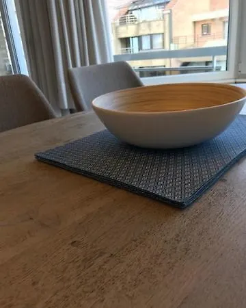 Residentie Zeebries, Luxe En Ruim Met Zijzicht Op Zee * Кнокке-Хейст