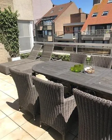 Residentie Zeebries, Luxe En Ruim Met Zijzicht Op Zee Appartement